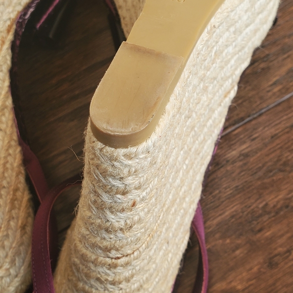 Burberry - Picture 7 of 10